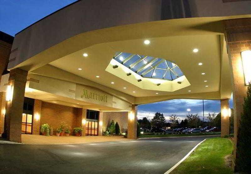 Columbus Airport Marriott Hotel Exterior photo